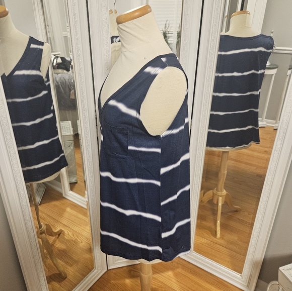 SHEIN Striped Navy and White Pocket Tank Top Size M - Picture 4 of 5